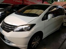 Honda Freed PSD AT 2011 Putih Mutiara Istimewa Like New Paket TDP Murah