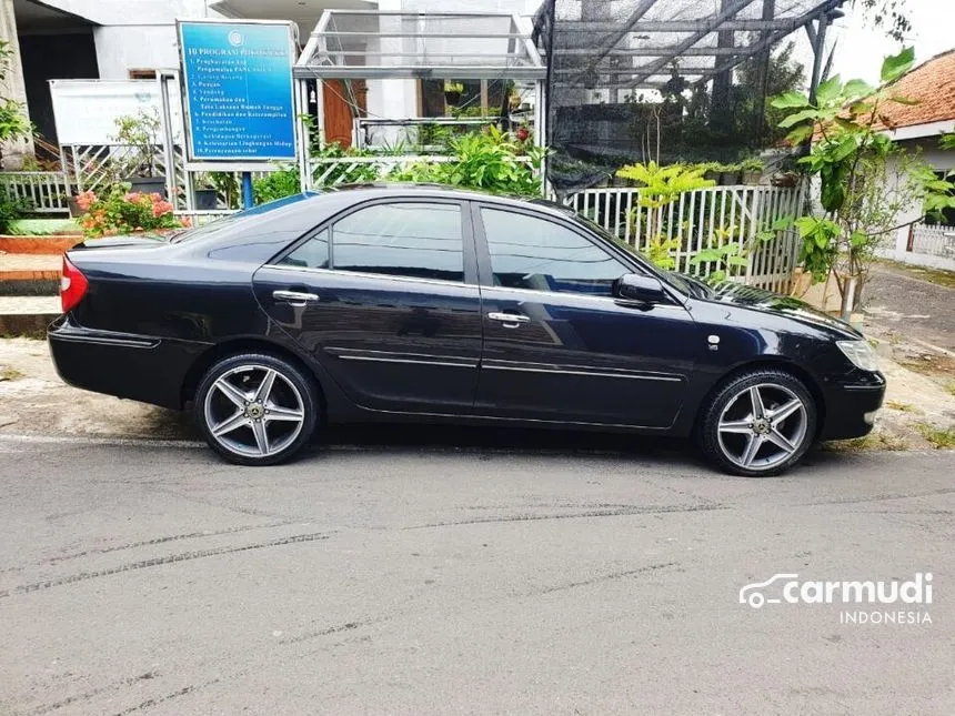 2004 Toyota Camry V Sedan