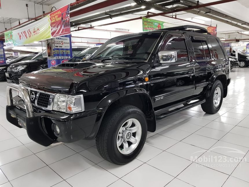 Jual Mobil Nissan Terrano 2005 Spirit 2.4 di Jawa Timur 