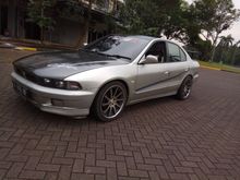 2000 Mitsubishi Galant 2.5 Sedan