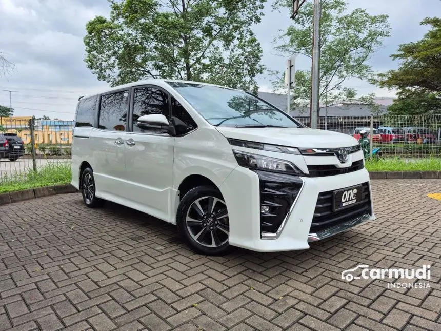 2018 Toyota Voxy MPV