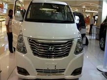 2015 Hyundai H-1 XG 2.5L 9 seater harga termurah