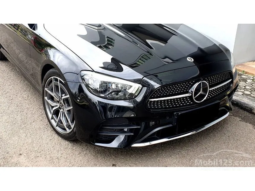 2022 Mercedes-Benz E300 AMG Line Sedan