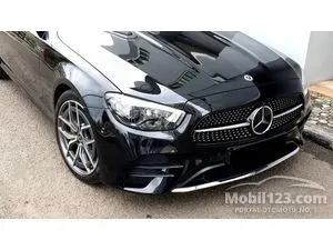 2022 Mercedes-Benz E300 2.0 AMG Line Sedan