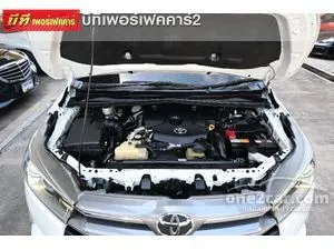 2017 Toyota INNOVA 2.8 Crysta V Wagon