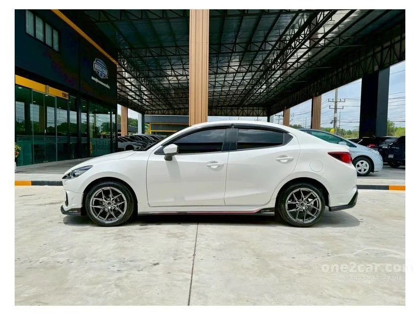 2020 Mazda 2 E Sedan