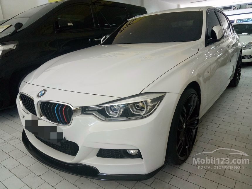 Jual Mobil  BMW  320i 2019 M  Sport  2 0 di Jawa Timur 