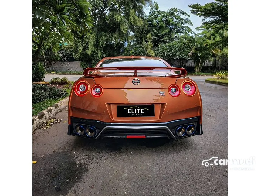 2022 Nissan GT-R Recaro Edition Coupe