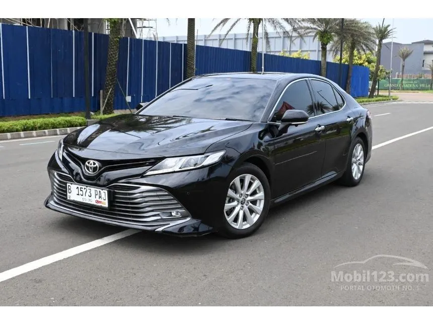 2020 Toyota Camry V Sedan