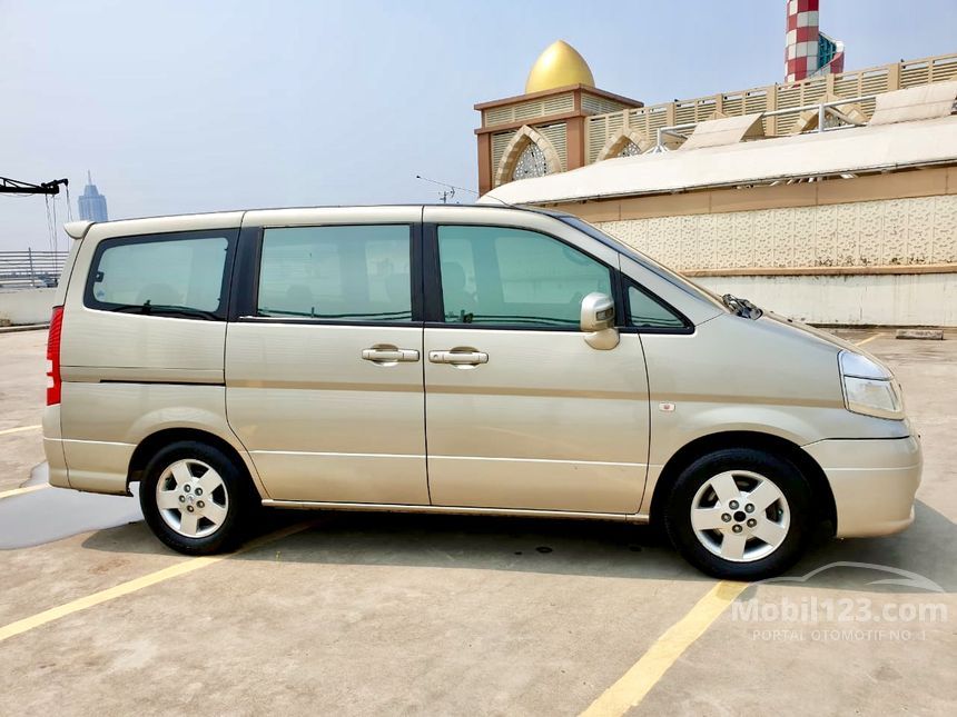 Jual Mobil  Nissan  Serena  2004 Highway Star 2 0 di DKI 