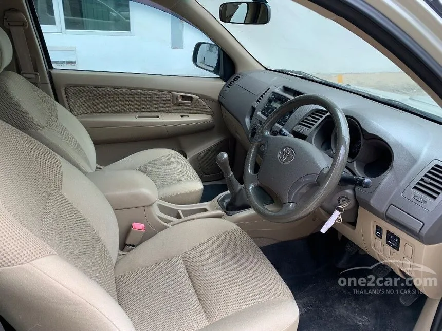 2010 Toyota HILUX VIGO E Smart Cab Pickup