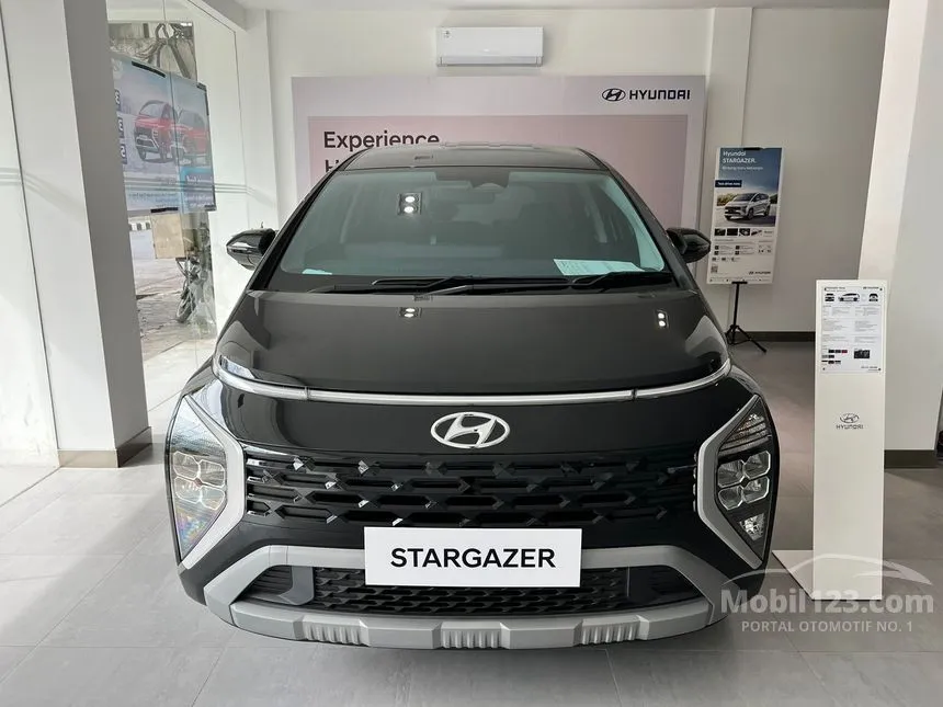 Jual Mobil Hyundai Stargazer 2023 Prime 1.5 di Jawa Timur Automatic Wagon Hitam Rp 293.000.000