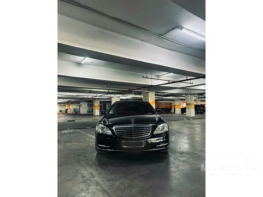 2010 Mercedes-Benz S300L Solitaire Sedan