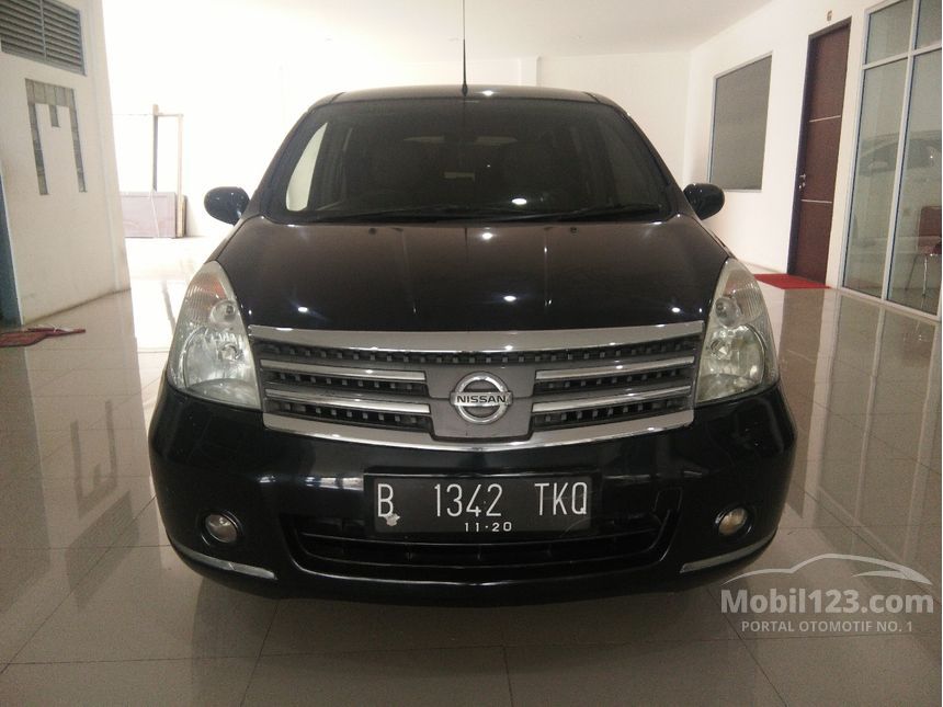 Jual Mobil Nissan Grand Livina 2010 XV 1.5 di Jawa Barat 