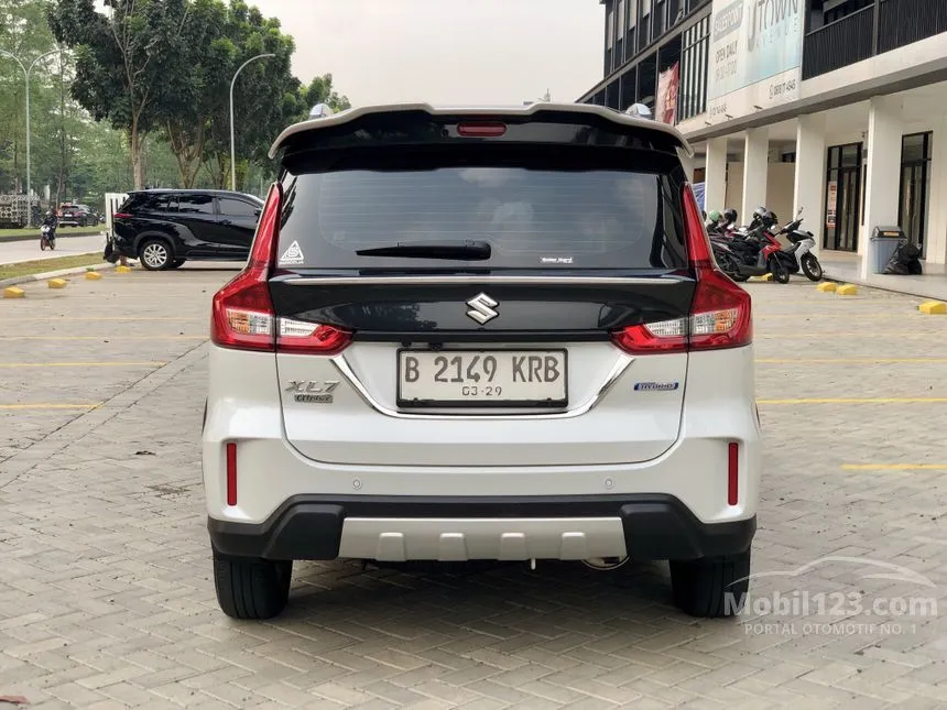 2023 Suzuki XL7 Alpha Hybrid SUV
