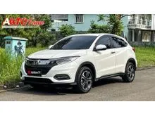 2018 Honda HR-V 1.5 E Special Edition SUV KM 40.000 Honda HRV 1.5 E Special Edition Facelift 2018 White On Black Full LED Lamp Pjk Pnjng Full Original
