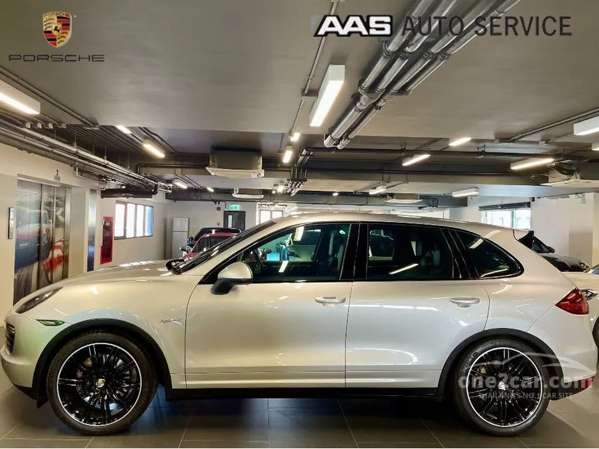 2013 Porsche CAYENNE S Hybrid SUV