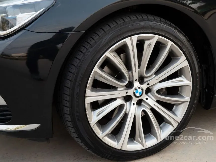 2017 BMW 740Li Pure Excellence Sedan