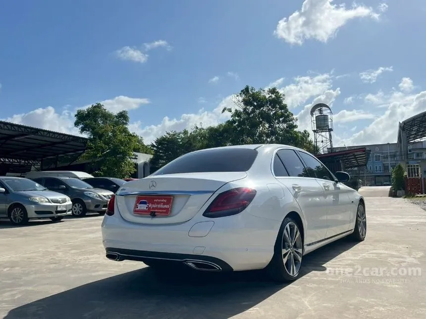 2019 Mercedes-Benz C300 e Avantgarde Sedan