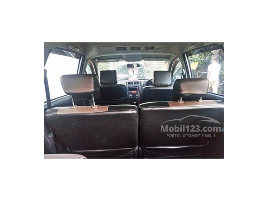 2015 Daihatsu Xenia M DELUXE MPV