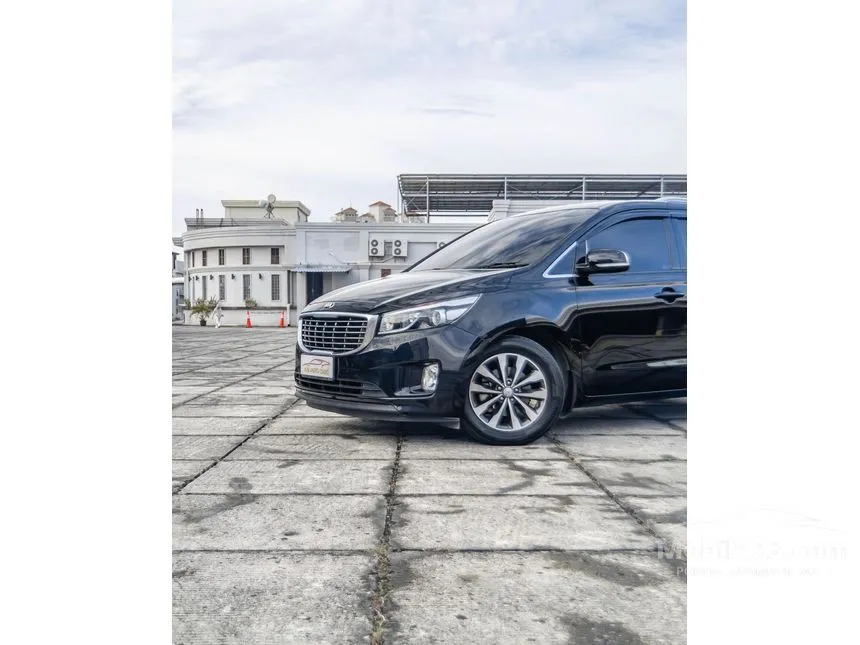 2017 KIA Grand Sedona Ultimate MPV