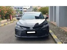 2022 Toyota Camry 2.5 V Sedan hitam km 47 ribuan sunroof