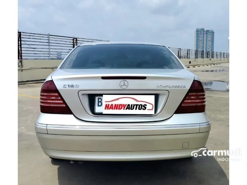 2003 Mercedes-Benz C180 Classic Sedan