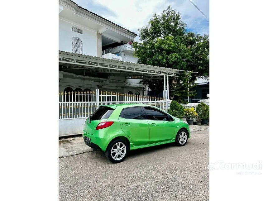 2011 Mazda 2 R Hatchback