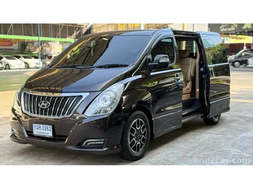 2017 Hyundai H-1 Elite Plus Van