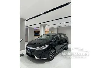 2025 BYD M6 Superior Captain 6 Seater MPV