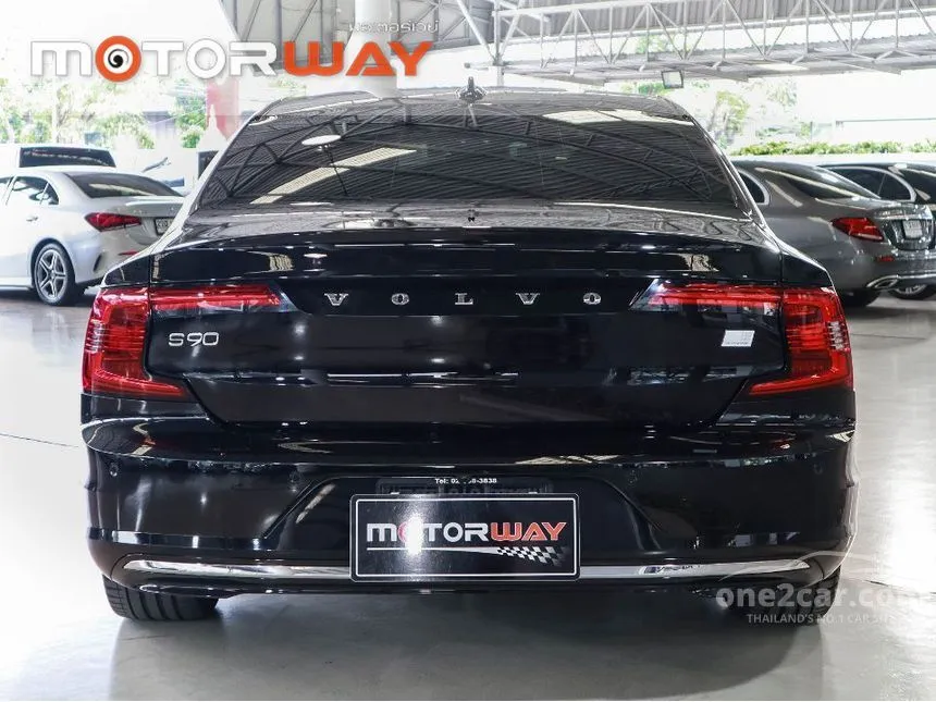 2022 Volvo S90 Recharge T8 Inscription Sedan