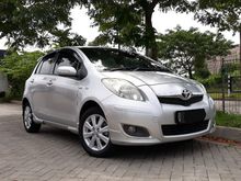 Toyota yaris E matic 2010 silver KM 90.000 TERAWAT TDP 15 juta