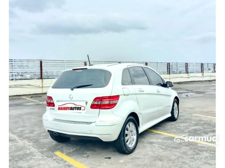 2011 Mercedes-Benz B180 Hatchback