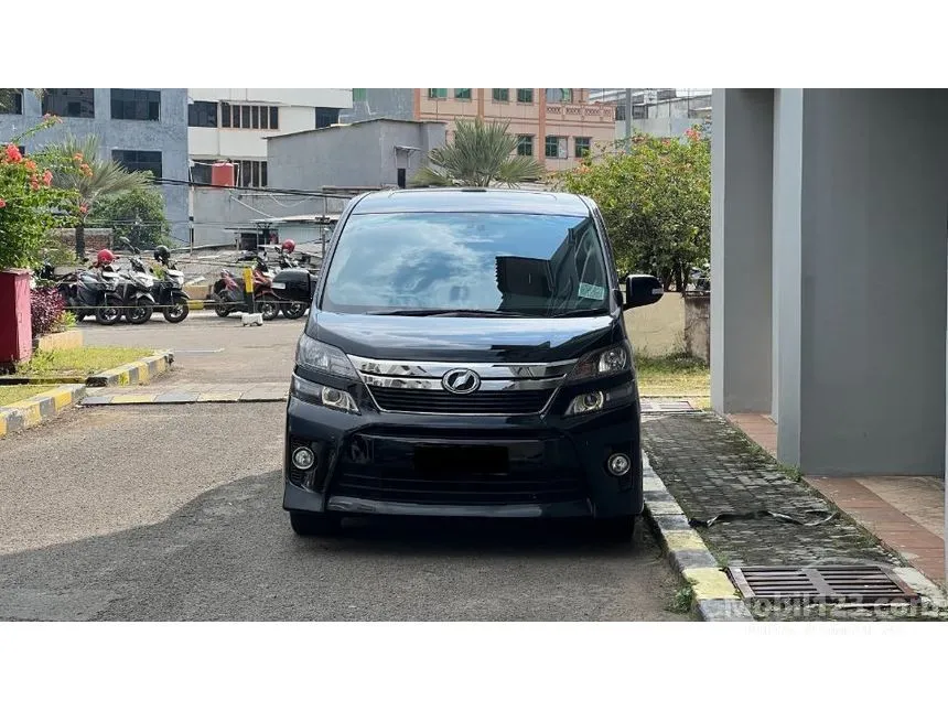 2014 Toyota Vellfire Z MPV