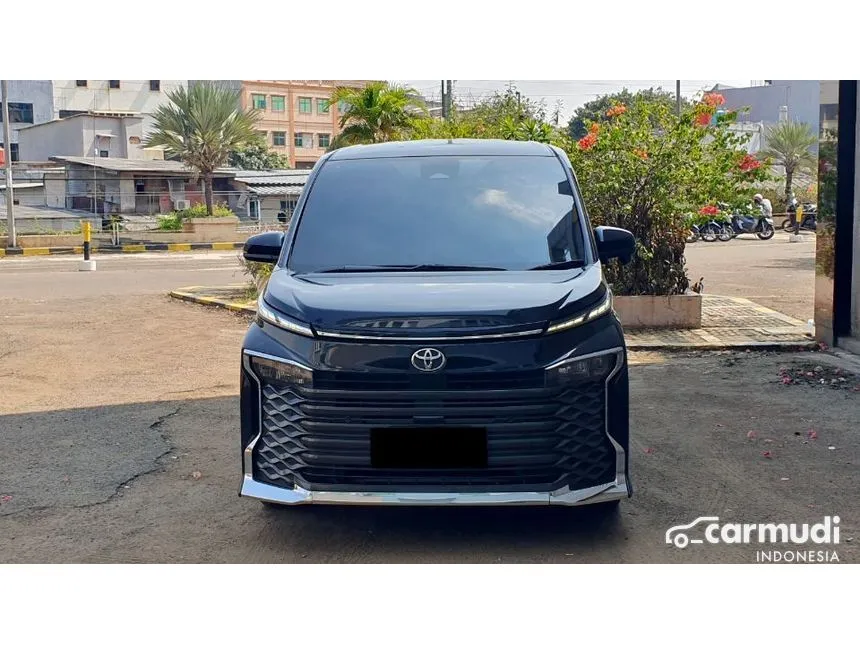 2022 Toyota Voxy MPV