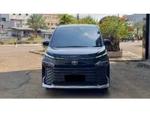 2022 Toyota Voxy 2.0 MPV hitam tss camera 360 hitam pajak panjang