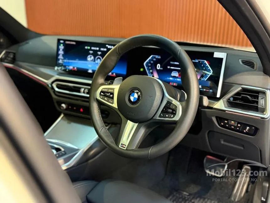 2024 BMW 330i M Sport Pro Sedan