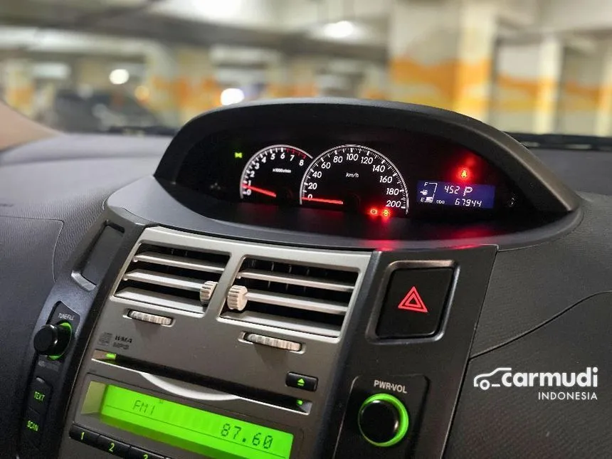 2014 Toyota Yaris E Hatchback