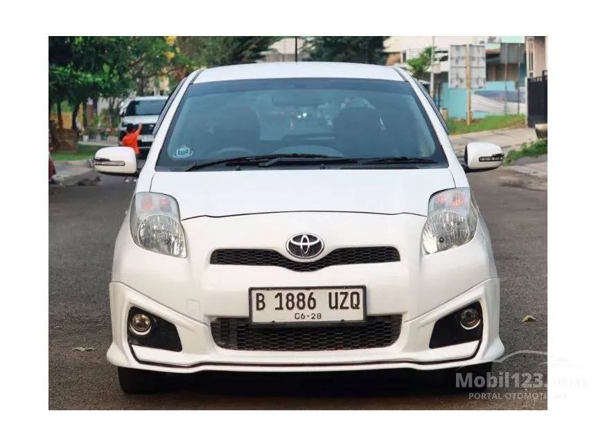 Jual Mobil Toyota Yaris 2013 J 1.5 di Banten Manual Hatchback Putih Rp 110.000.000