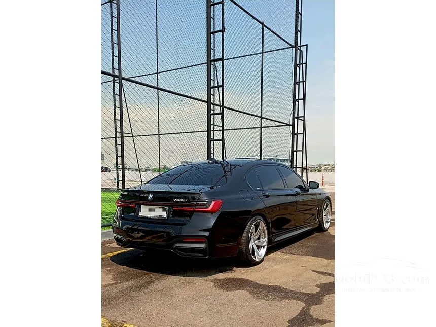 2022 BMW 730Li M Sport Sedan