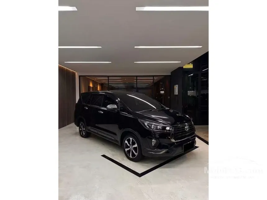 2022 Toyota Kijang Innova Venturer MPV