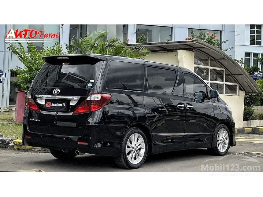 2010 Toyota Alphard S MPV