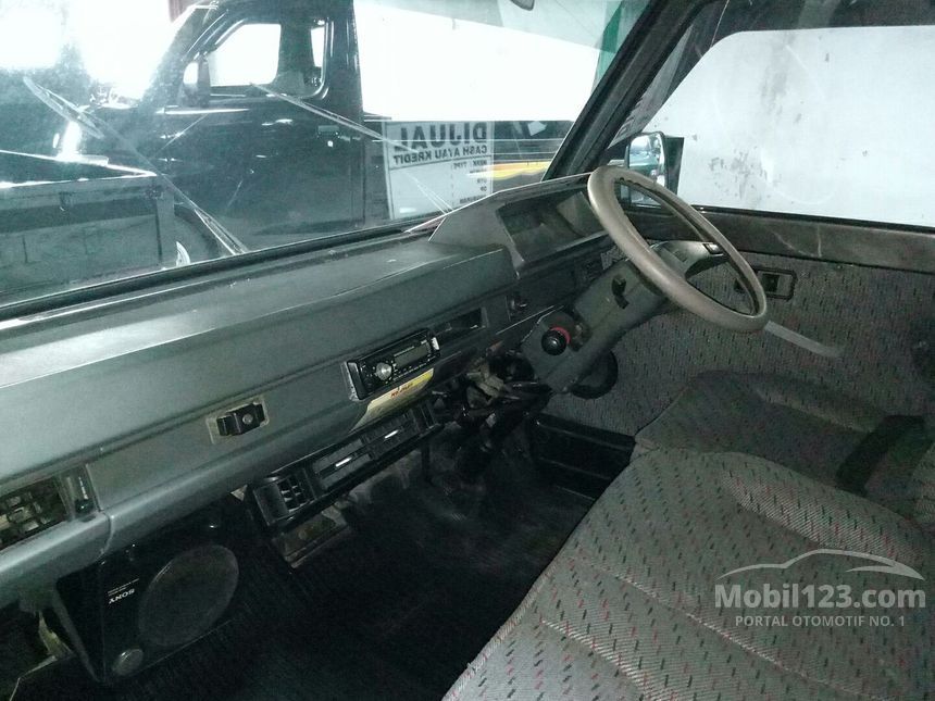 Jual Mobil Mitsubishi Colt L300 2002 2.5 Minibus 2.5 di Jual Mobil Mitsubishi Colt L300 2002 2.5 Minibus 2.5 di