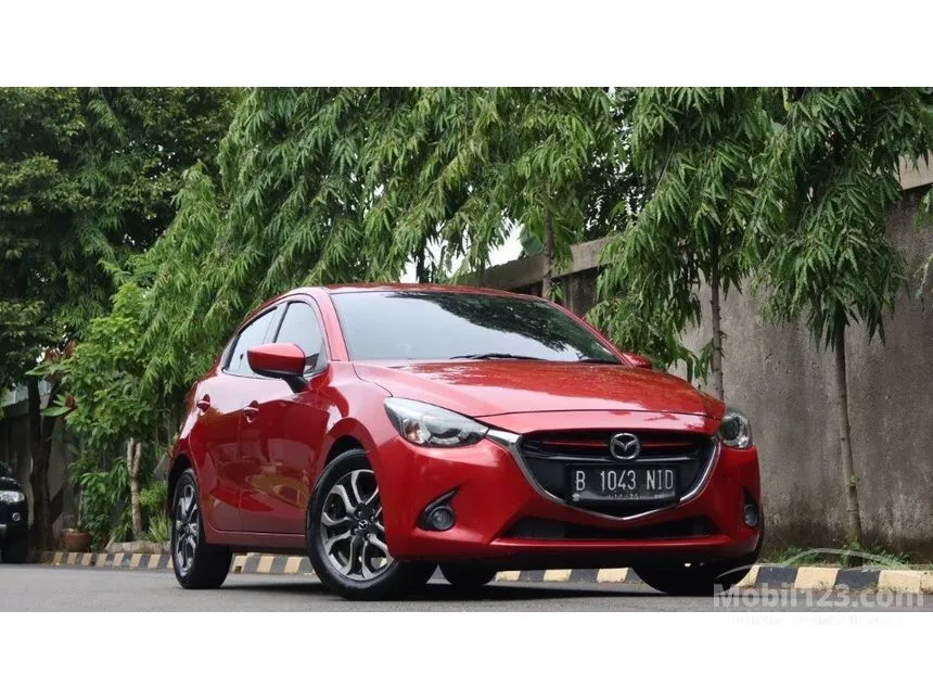Jual Mobil Mazda 2 2015 GT 1.5 di DKI Jakarta Automatic Hatchback Marun Rp 165.000.000