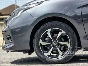 2024 Toyota YARIS 1.2 Premium Hatchback