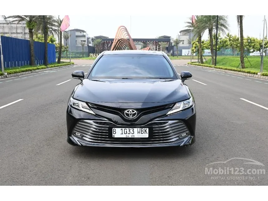 2020 Toyota Camry V Sedan