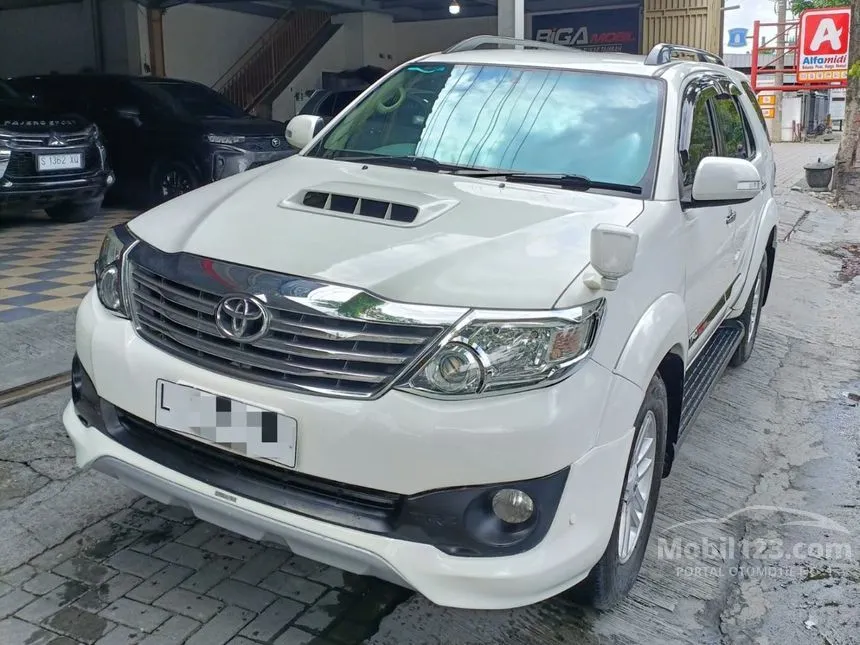 Jual Mobil Toyota Fortuner 2013 G TRD 2.5 di Jawa Timur Automatic SUV Putih Rp 282.000.000