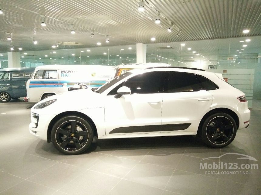 Jual Mobil Porsche Macan 2016 S 3.0 di Jawa Timur 