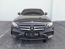 Mercedes-Benz E300 2.0 AMG Line 2018 nik 2017