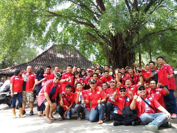 Ratusan Mobil Avanza-Xenia Berkumpul di Cirebon